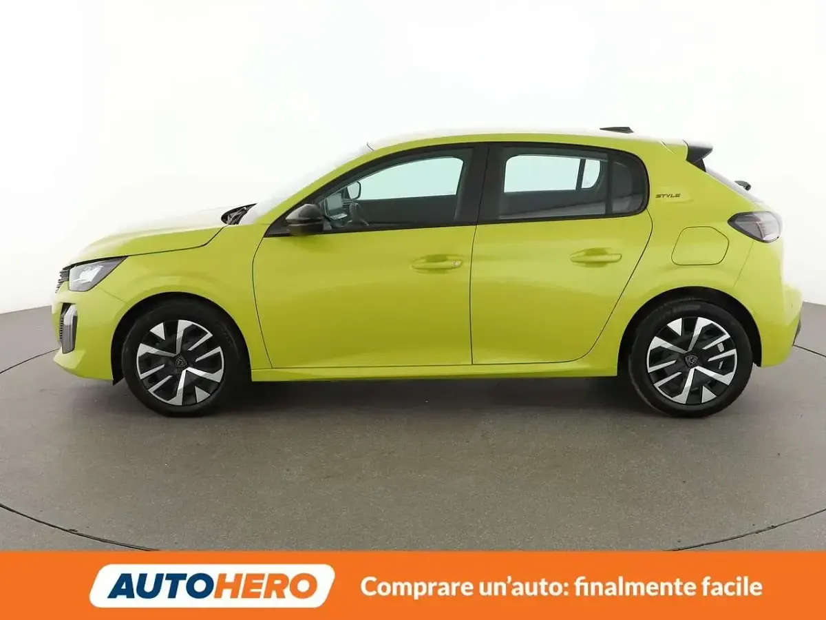 Usata Peugeot 208 Style 101 CV (74 kW) 2025 Giallo Utilitaria