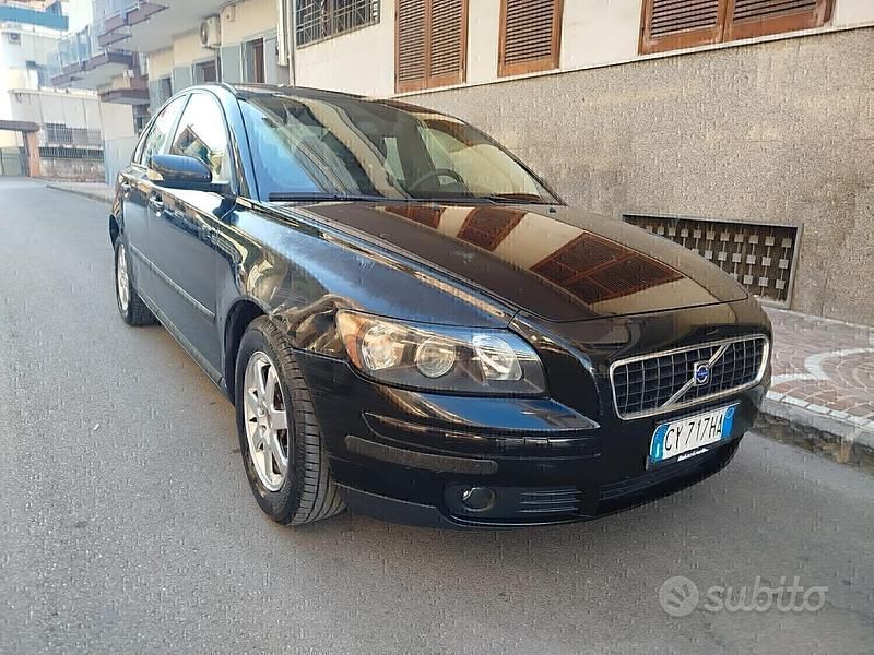 Usata Volvo S40 108 CV (79 kW) 2005 Nero Berlina