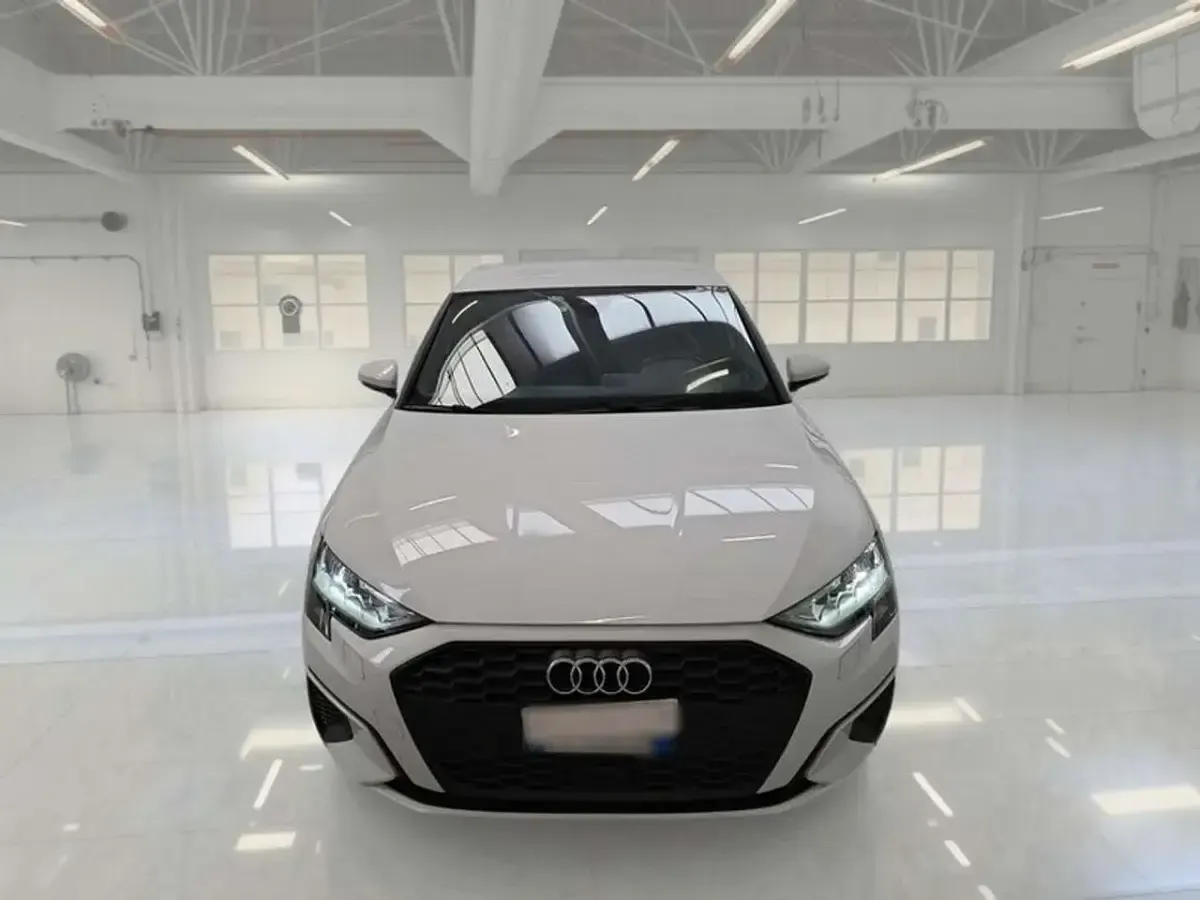 Usata Audi A3 Business 150 CV (110 kW) 2022 Bianco Berlina