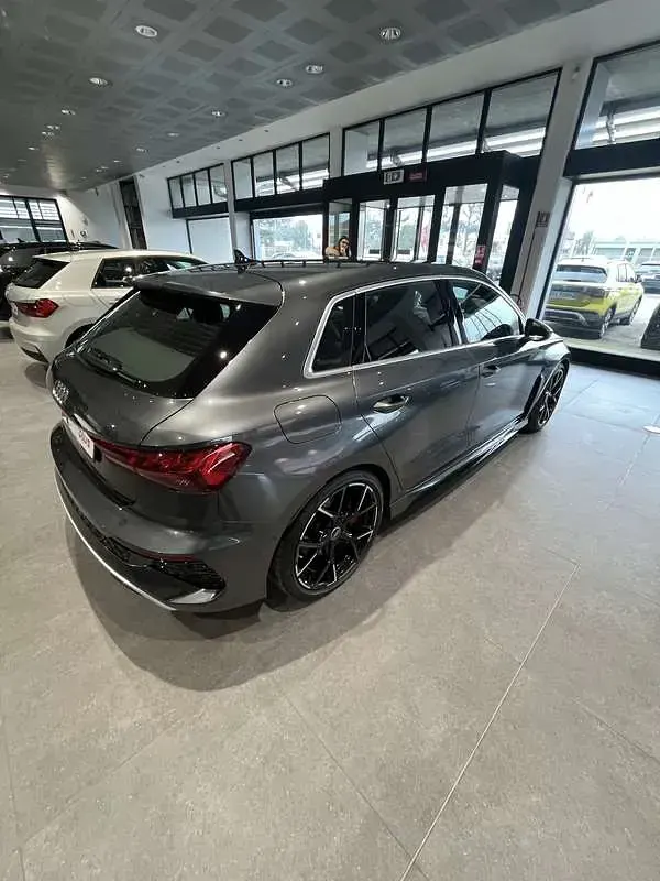 Usata Audi RS3 Ambiente 400 CV (294 kW) 2022 Grigio Berlina