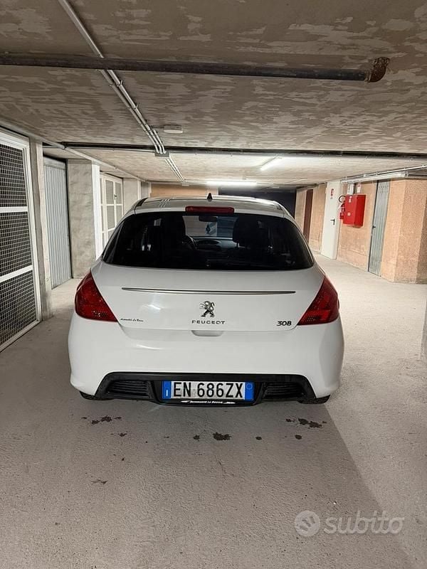 Usata Peugeot 308 93 CV (68 kW) 2012 Bianco Berlina