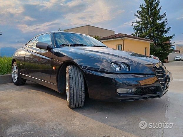 Usata Alfa Romeo GTV 165 CV (121 kW) 2004 Nero Coupé