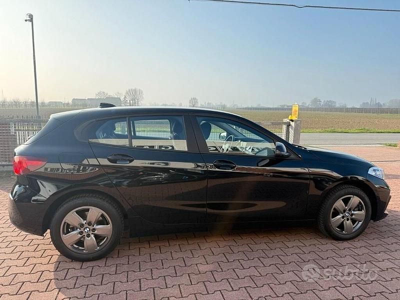 Usata BMW 116 Advantage 116 CV (85 kW) 2022 Nero Utilitaria