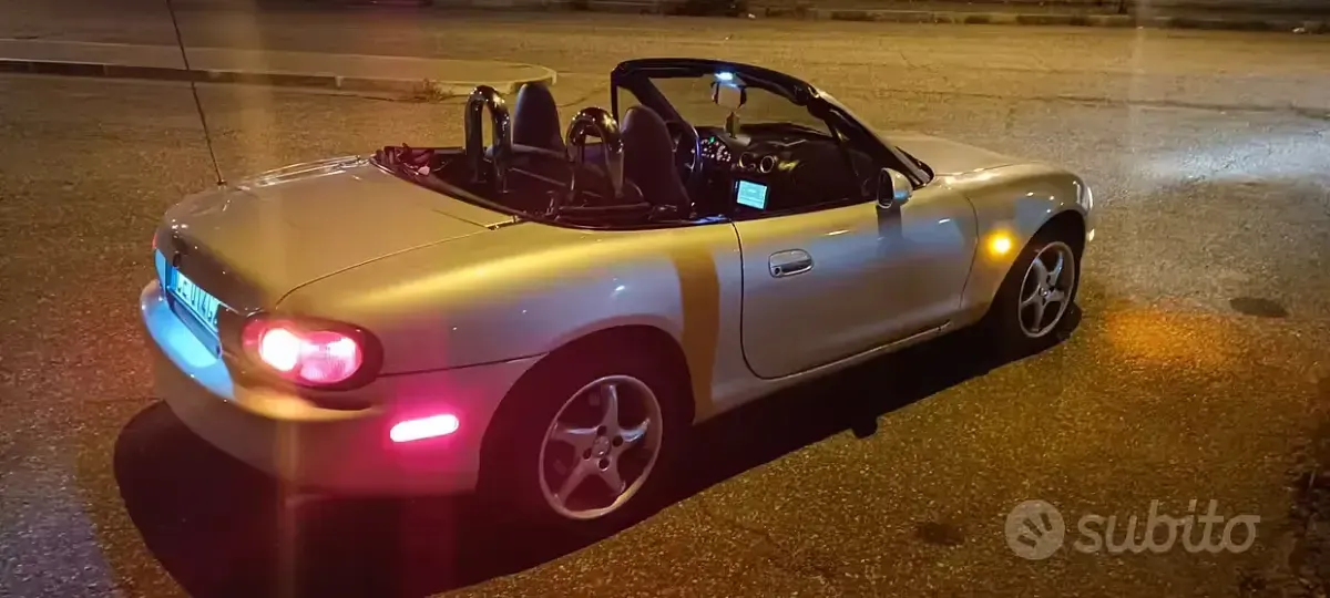 Usata Mazda MX5 110 CV (80 kW) 2002 Grigio Cabrio
