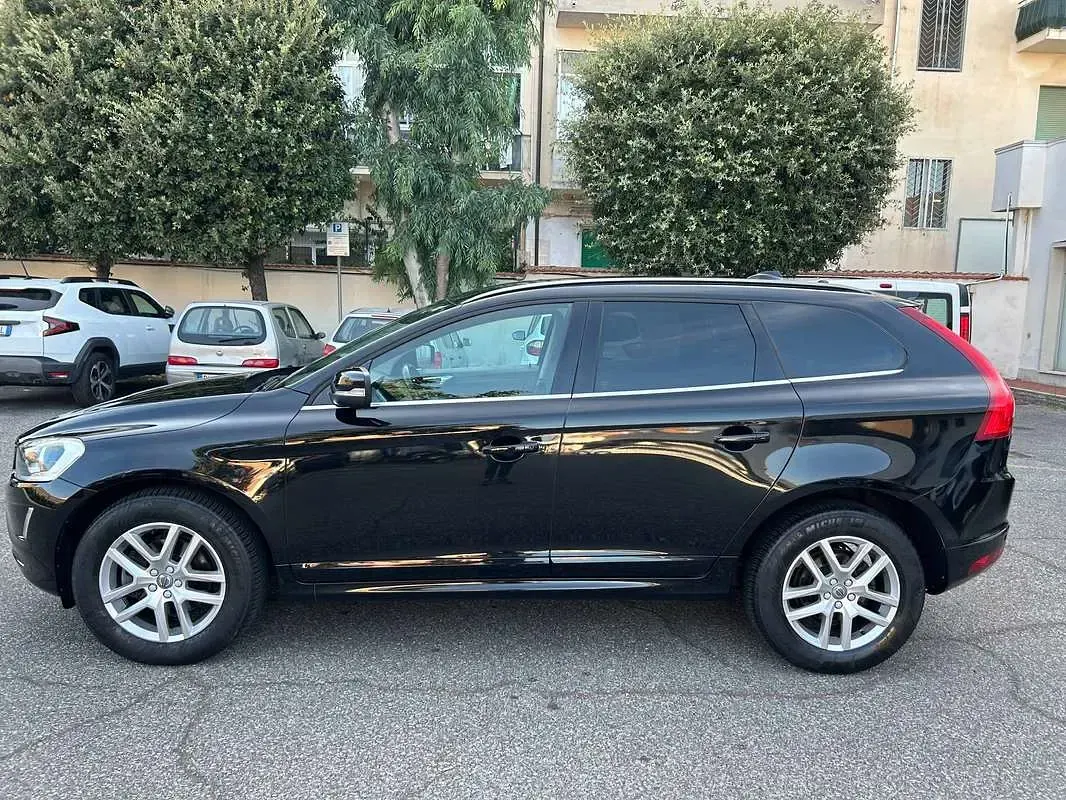Usata Volvo XC60 Business Edition 190 CV (139 kW) 2017 Nero SUV