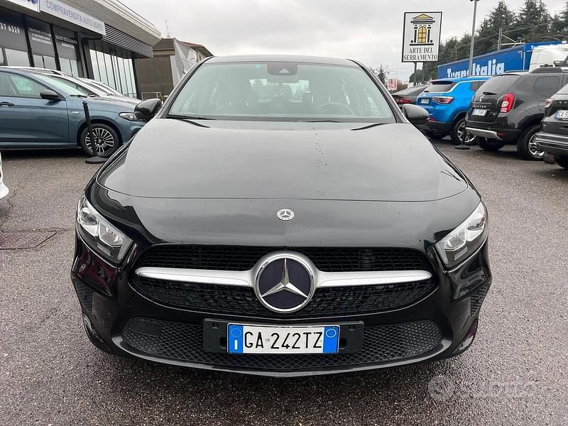 Usata Mercedes A180 Executive 116 CV (85 kW) 2020 Nero Berlina