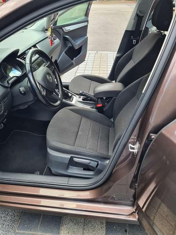 Usata Skoda Octavia Elegance 105 CV (77 kW) 2014 Utilitaria