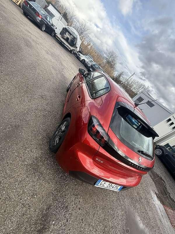 Usata Peugeot 208 Allure 101 CV (74 kW) 2021 Utilitaria