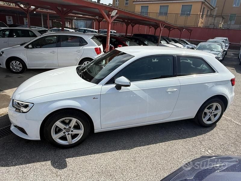 Gebraucht Audi A3 Sport 116 PS (85 kW) 2017 Weiß Limousine