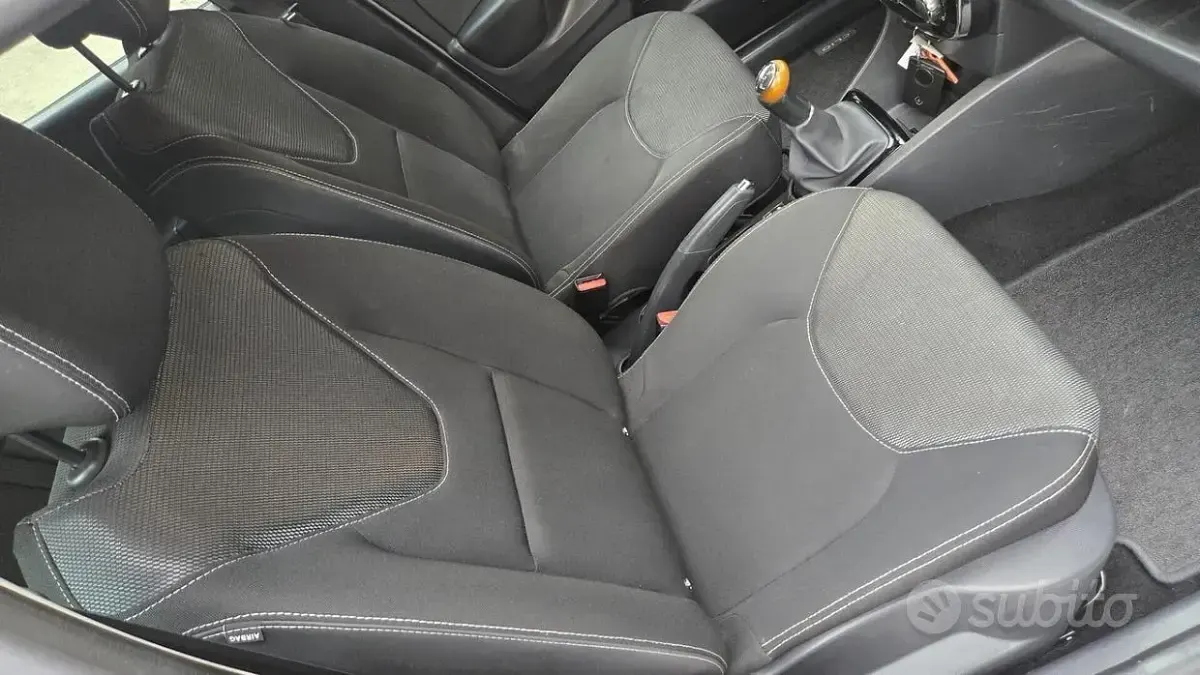 Usata Renault Clio IV 75 CV (55 kW) 2013 Grigio Berlina