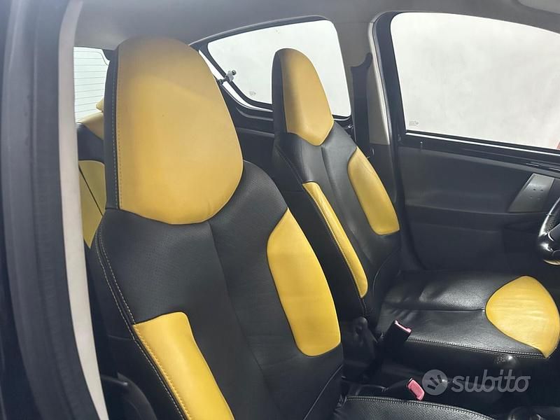 Usata Toyota Aygo 67 CV (49 kW) 2010 Nero Utilitaria