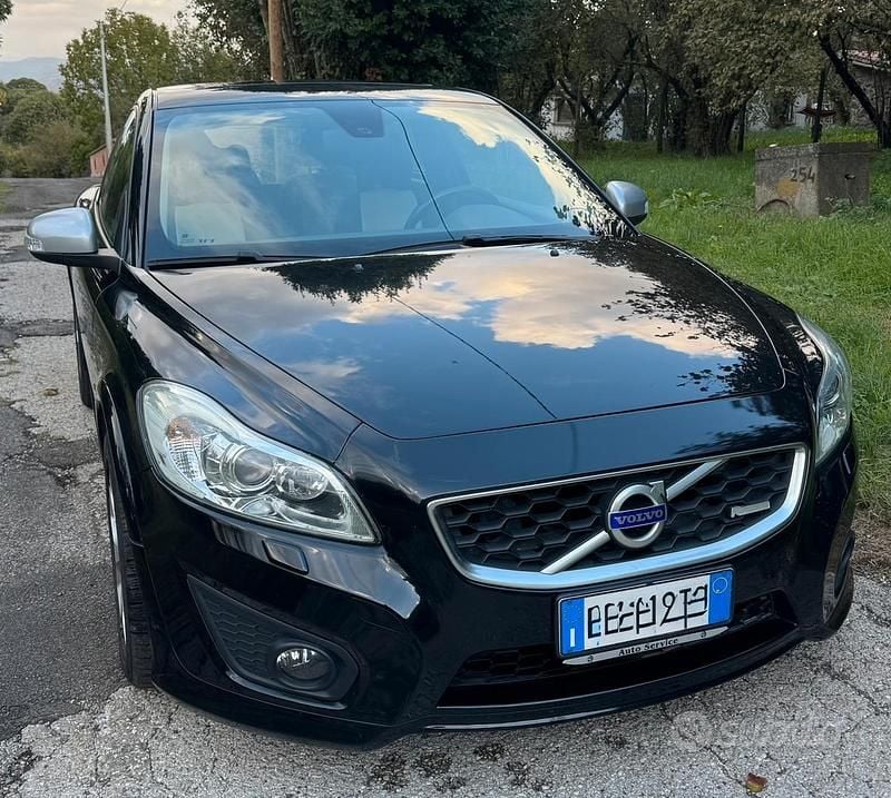 Usata Volvo C30 R-Design 114 CV (83 kW) 2010 Nero Utilitaria
