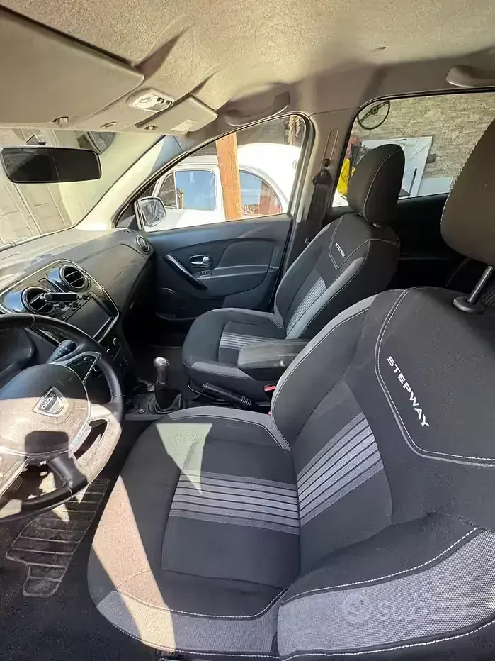 Usata Dacia Sandero Stepway 90 CV (66 kW) 2018 Bianco Berlina