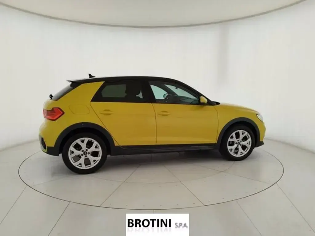 Usata Audi A1 Sportback Admired 150 CV (110 kW) 2022 Giallo Utilitaria