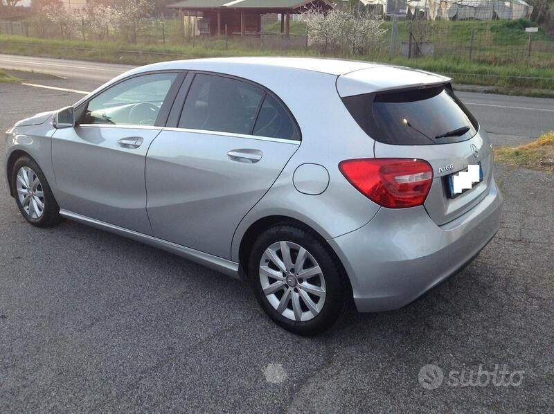 Usata Mercedes A160 90 CV (66 kW) 2014 Argento Berlina