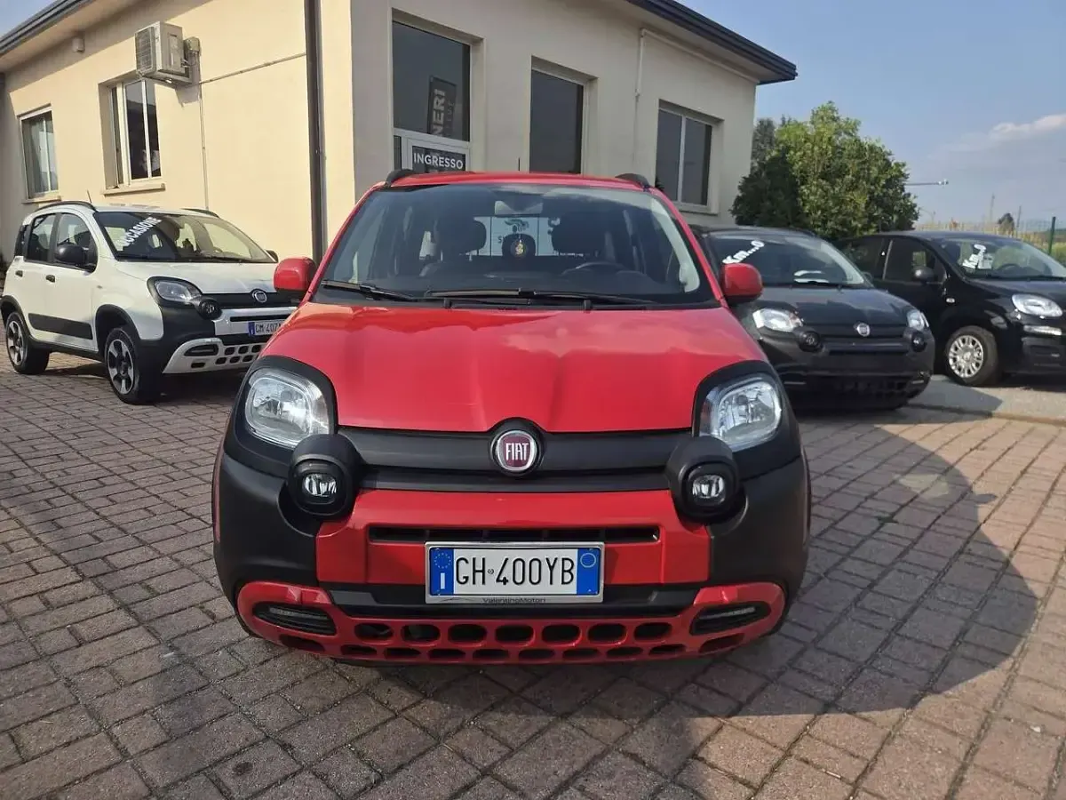 Usata Fiat Panda Cross Cross 69 CV (50 kW) 2022 Rosso Utilitaria