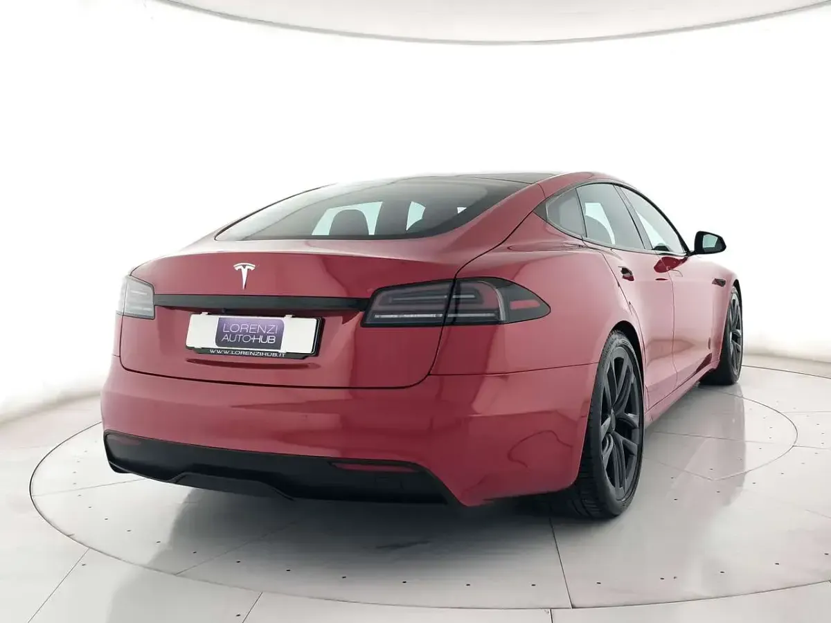 Usata Tesla Model S Performance 356 kW (485 CV) 2023 Rosso perlato Utilitaria