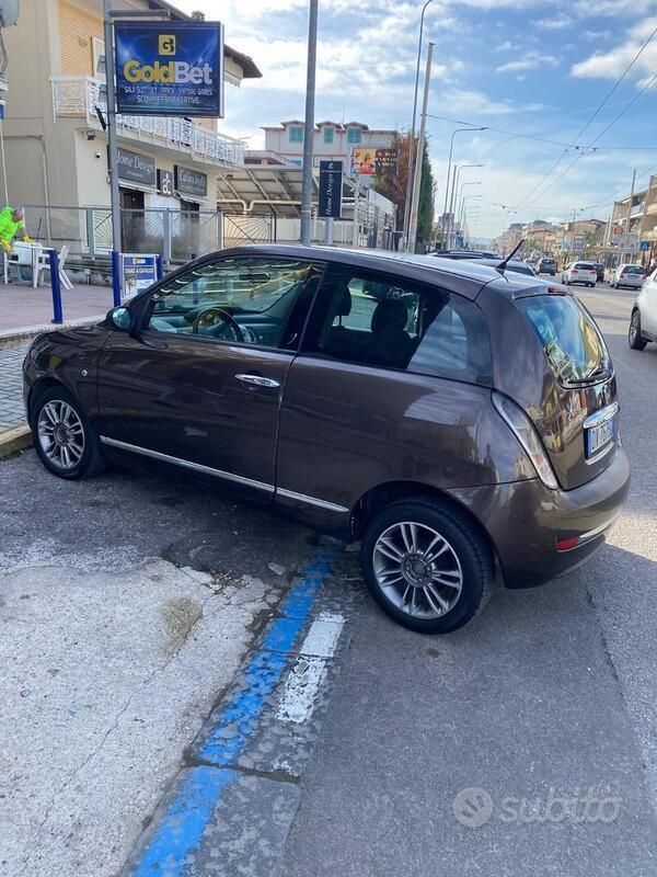 Marrone Usata 2009 Lancia Ypsilon Due volumi | 2999 € (Ottimo prezzo) - Immagine 1/4