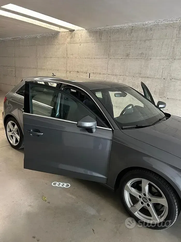 Usata Audi A3 Ambiente 110 CV (80 kW) 2017 Grigio Station wagon