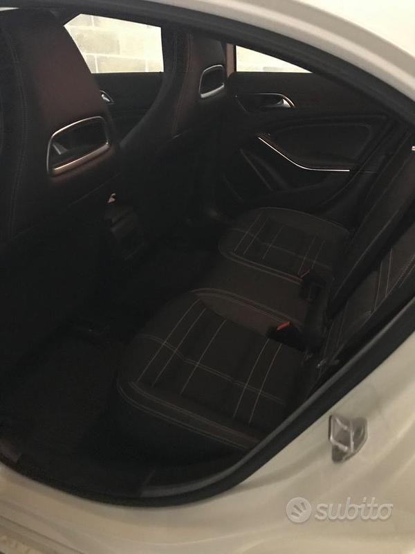 Usata Mercedes A180 109 CV (80 kW) 2014 Bianco Berlina