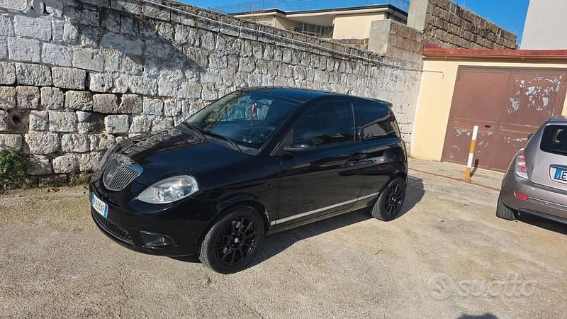 Nero Usata 2008 Lancia Ypsilon Due volumi | 1900 € - Immagine 1/4