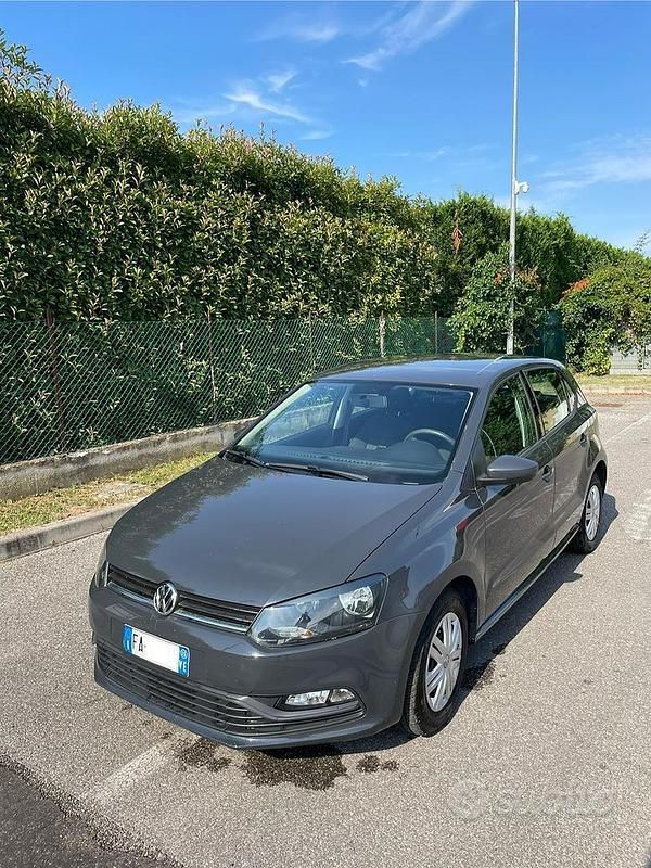 Usata VW Polo 75 CV (55 kW) 2015 Grigio Utilitaria