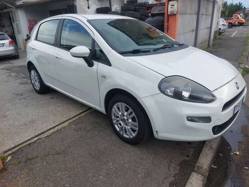 Bianco Usata 2012 Fiat Punto Evo Dynamic Due volumi | 3500 € - Immagine 1/4