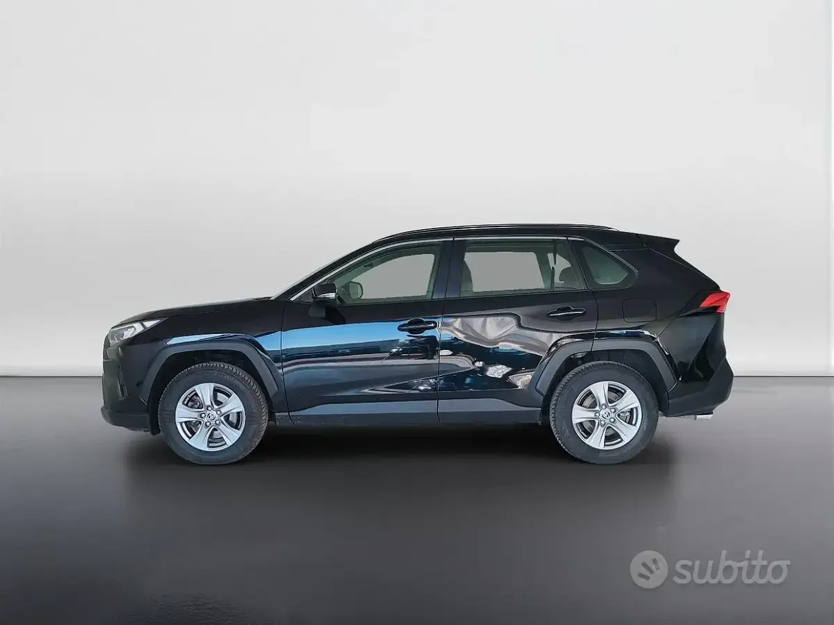 Usata Toyota RAV4 Hybrid Business Edition 218 CV (160 kW) 2022 Nero SUV