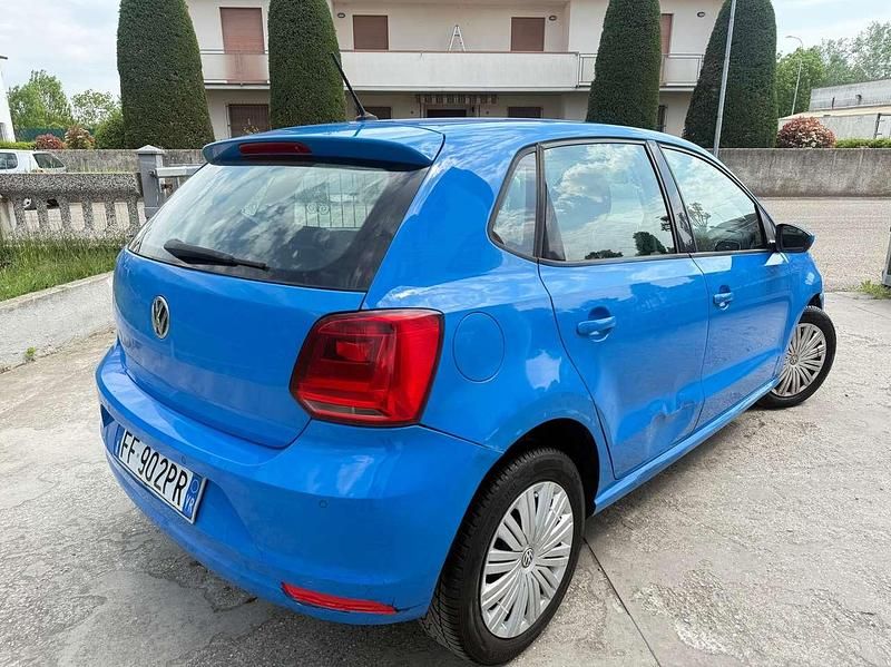 Usata VW Polo Comfortline 75 CV (55 kW) 2016 Blu/azzurro Berlina