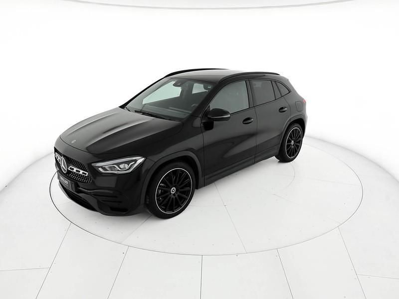 Usata Mercedes GLA200 Premium 150 CV (110 kW) 2023 Nero SUV