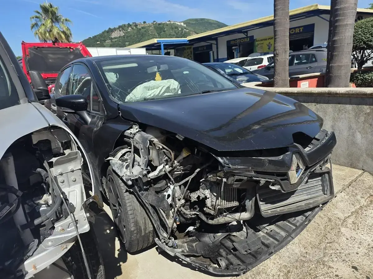 Usata Renault Clio IV 78 CV (57 kW) 2016 Nero Berlina