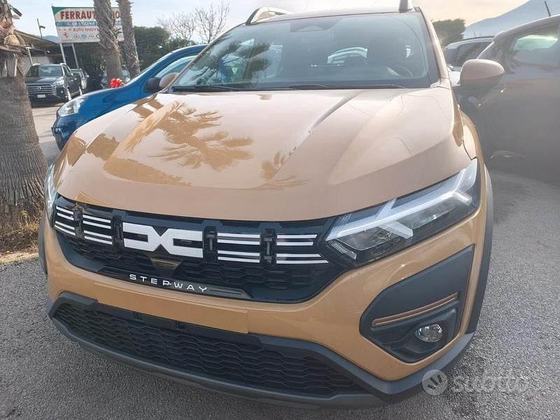 Nuova Dacia Sandero Extreme 101 CV (74 kW) 2025 Marrone SUV
