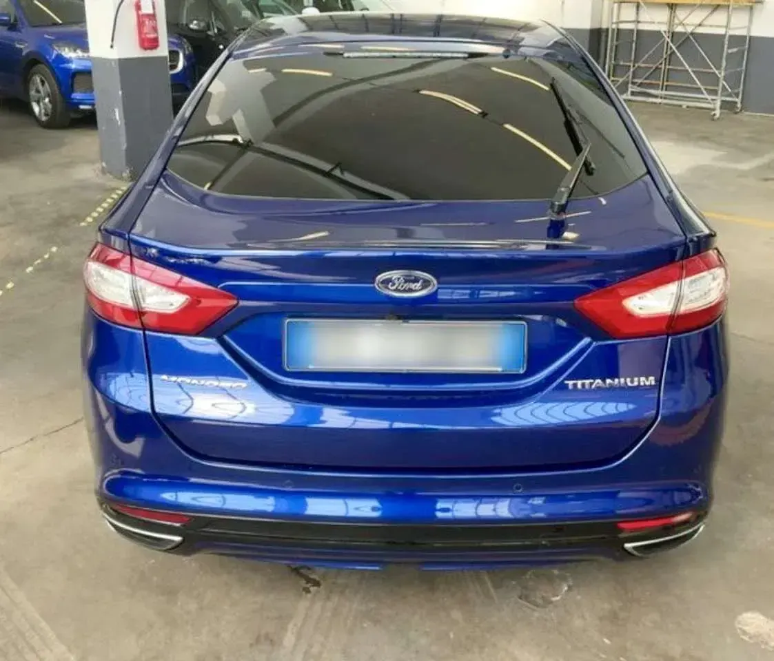 Usata Ford Mondeo Titanium 203 CV (149 kW) 2016 Blu/azzurro Berlina