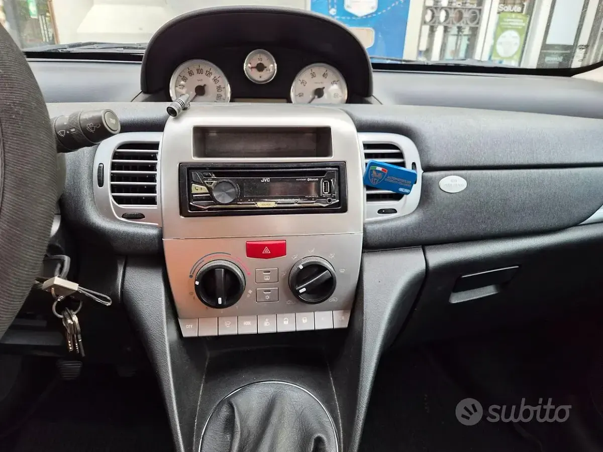 Usata Lancia Ypsilon 2011 Utilitaria