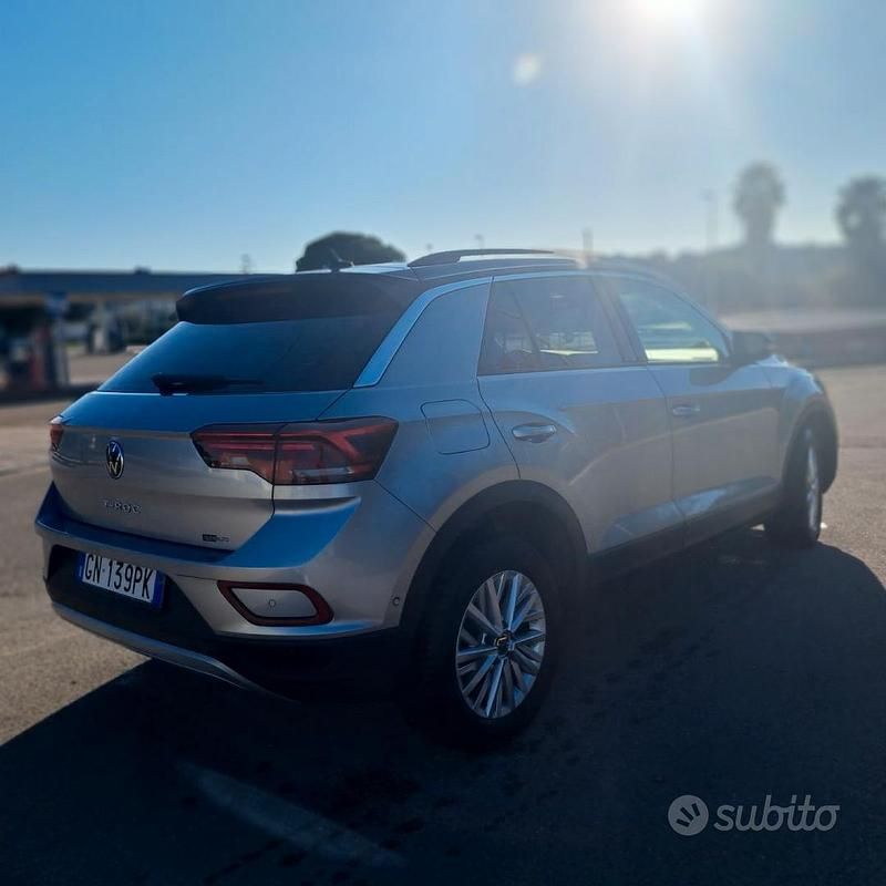 Usata VW T-Roc Style 110 CV (80 kW) 2023 Grigio SUV