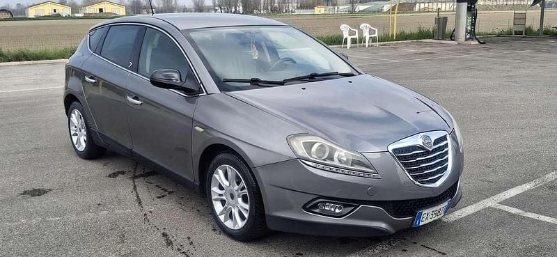 Usata Lancia Delta 120 CV (88 kW) 2013 Other Utilitaria
