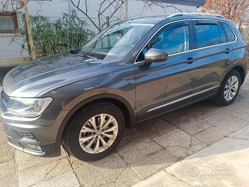 Usata VW Tiguan 150 CV (110 kW) 2018 Grigio SUV