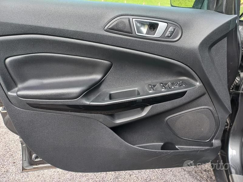 Usata Ford Ecosport 100 CV (73 kW) 2018 Grigio scuro SUV