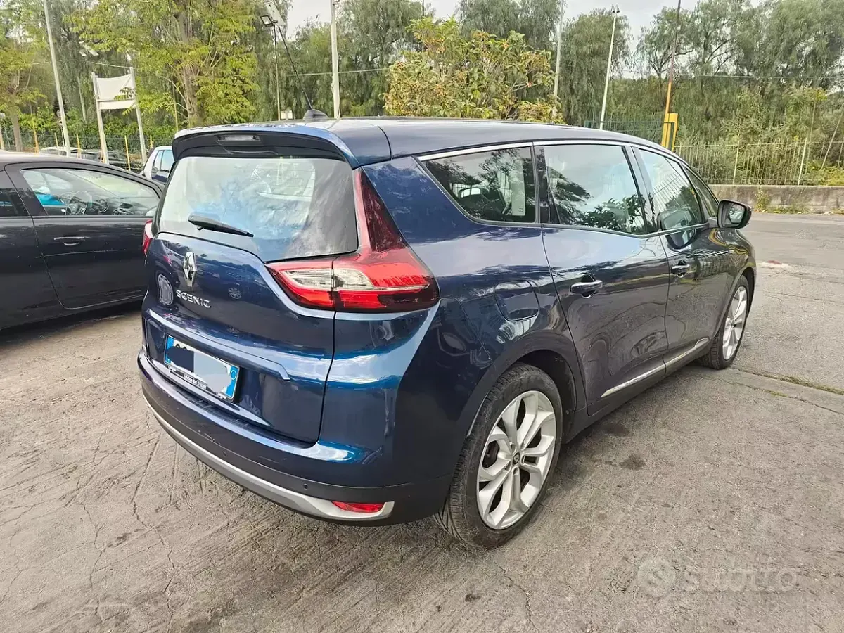 Usata Renault Scénic IV Initiale 120 CV (88 kW) 2020 Blu Monovolume