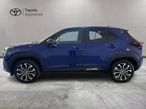 Usata Toyota Yaris Cross Trend 116 CV (85 kW) 2022 Blu SUV