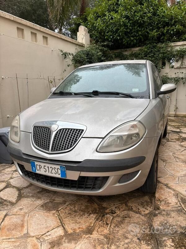 Usata Lancia Ypsilon 2004 Grigio Utilitaria