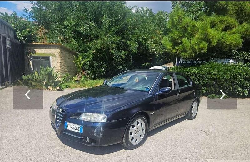 Usata 2005 Alfa Romeo 166 Distinctive Tre volumi | 4950 € (Buon prezzo) - Immagine 1/4