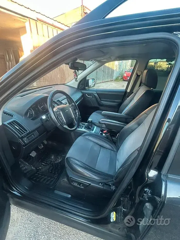 Usata Land Rover Freelander 2 150 CV (110 kW) 2014 Nero SUV