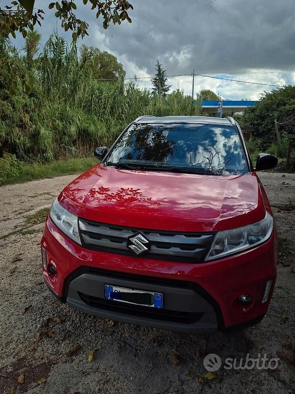 Usata Suzuki Vitara Cool 120 CV (88 kW) 2018 Rosso SUV