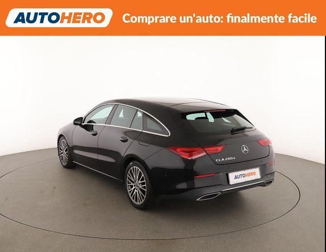 Usata Mercedes CLA200 Shooting Brake 150 CV (110 kW) 2020 Nero Station wagon