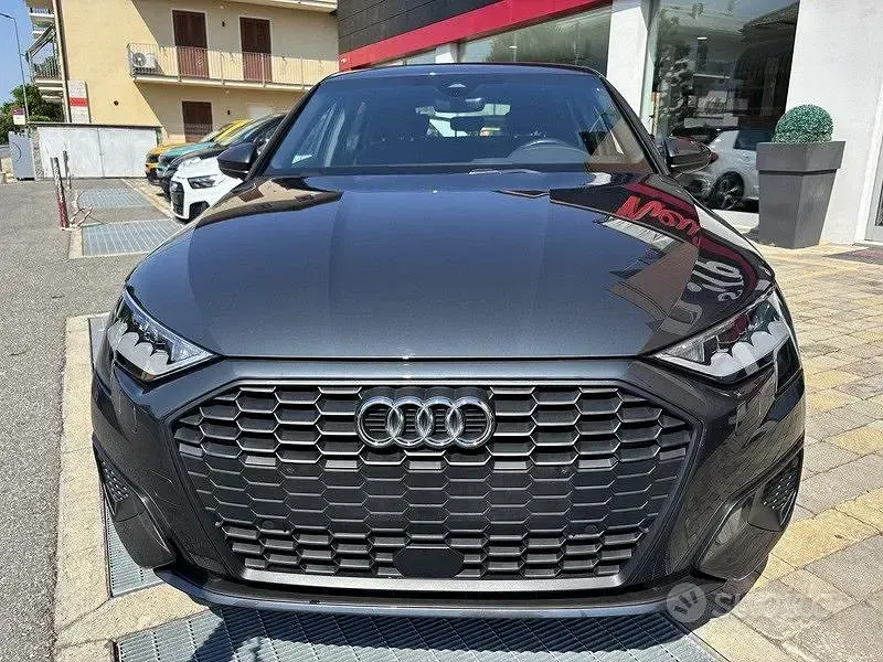 Usata Audi A3 Business 116 CV (85 kW) 2023 Grigio Berlina