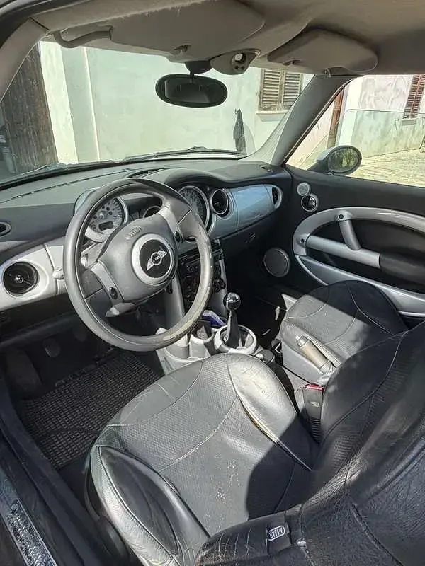 Usata Mini One D 75 CV (55 kW) 2004 Blu/azzurro Utilitaria