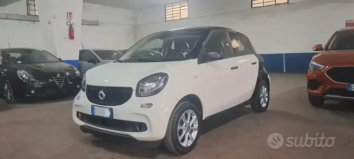 Begagnad Smart ForFour Passion 71 HK (52 kW) 2019 Vit Halvkombi