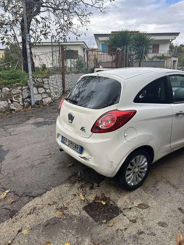 Usata Ford Ka Titanium 69 CV (50 kW) 2010 Berlina