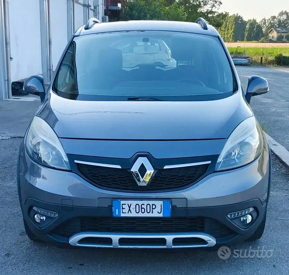 Usata Renault Scenic E-Tech XMOD 110 CV (80 kW) 2014 Grigio Monovolume
